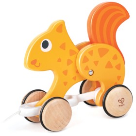 HAPE DŘEVO Veverka baby tahací na kolečkách *DŘEVĚNÉ HRAČKY*