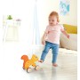 HAPE DŘEVO Veverka baby tahací na kolečkách *DŘEVĚNÉ HRAČKY*