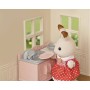 Sylvanian Families Domeček herní set s nábytkem a figurkou králíka plast