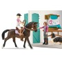 SCHLEICH Obchod pro koně herní set koník se 2 figurkami s doplňky plast