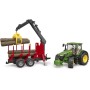 BRUDER 03154 John Deere 7R 350 set s přepravníkem na dřevo a 4 kládami
