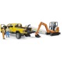 BRUDER 02546 RAM Auto terénní servisní set s minibagrem a přívěsem